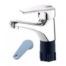 Смеситель для умыв. лат. на гайке кор.излив КС 10626 Смеситель для умыв. лат. на гайке кор.излив КС 10626